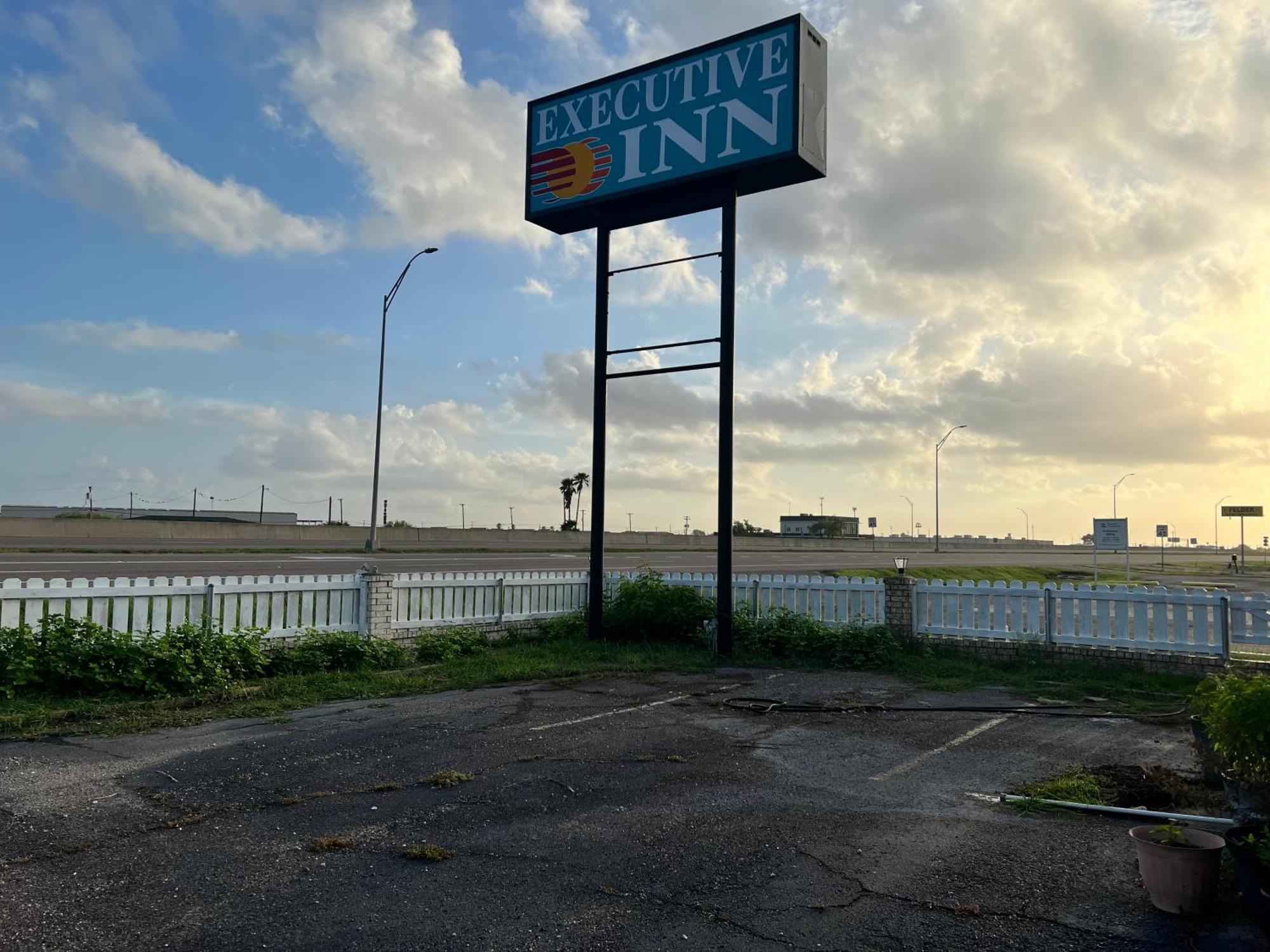 Executive Inn Robstown Dış mekan fotoğraf